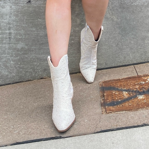 Betsy Johnson Diva Pearl Booties - Picture 5 of 17